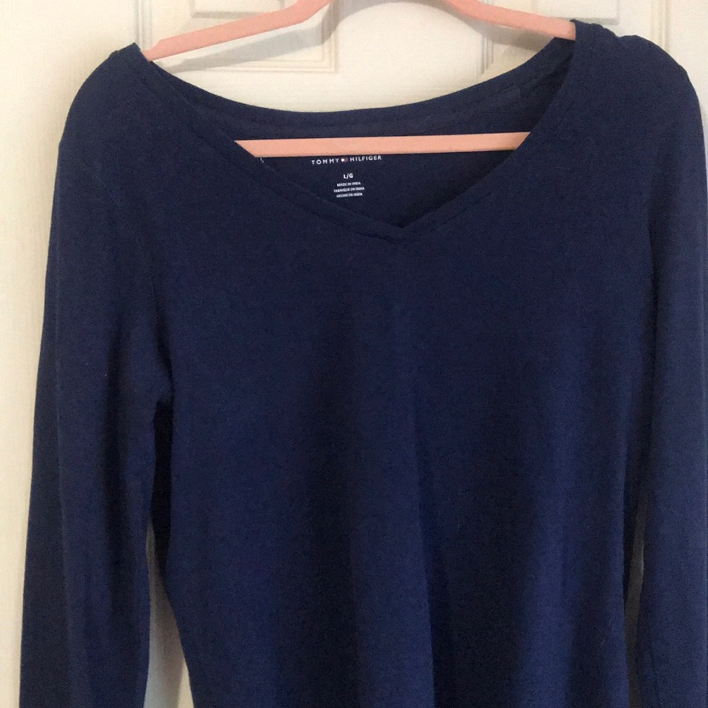 Tommy Hilfiger navy T-shirt